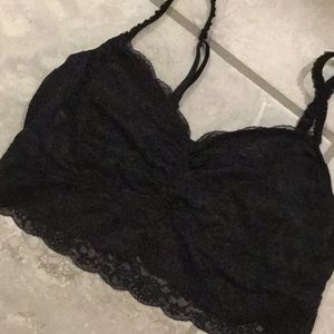 Black lace VS Bralette